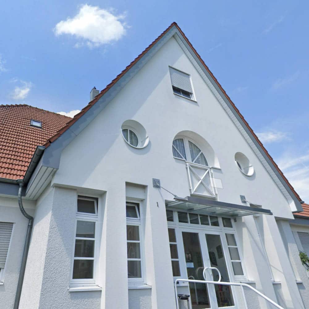 Eingang des Martin-Luther-Hauses in Wannweil